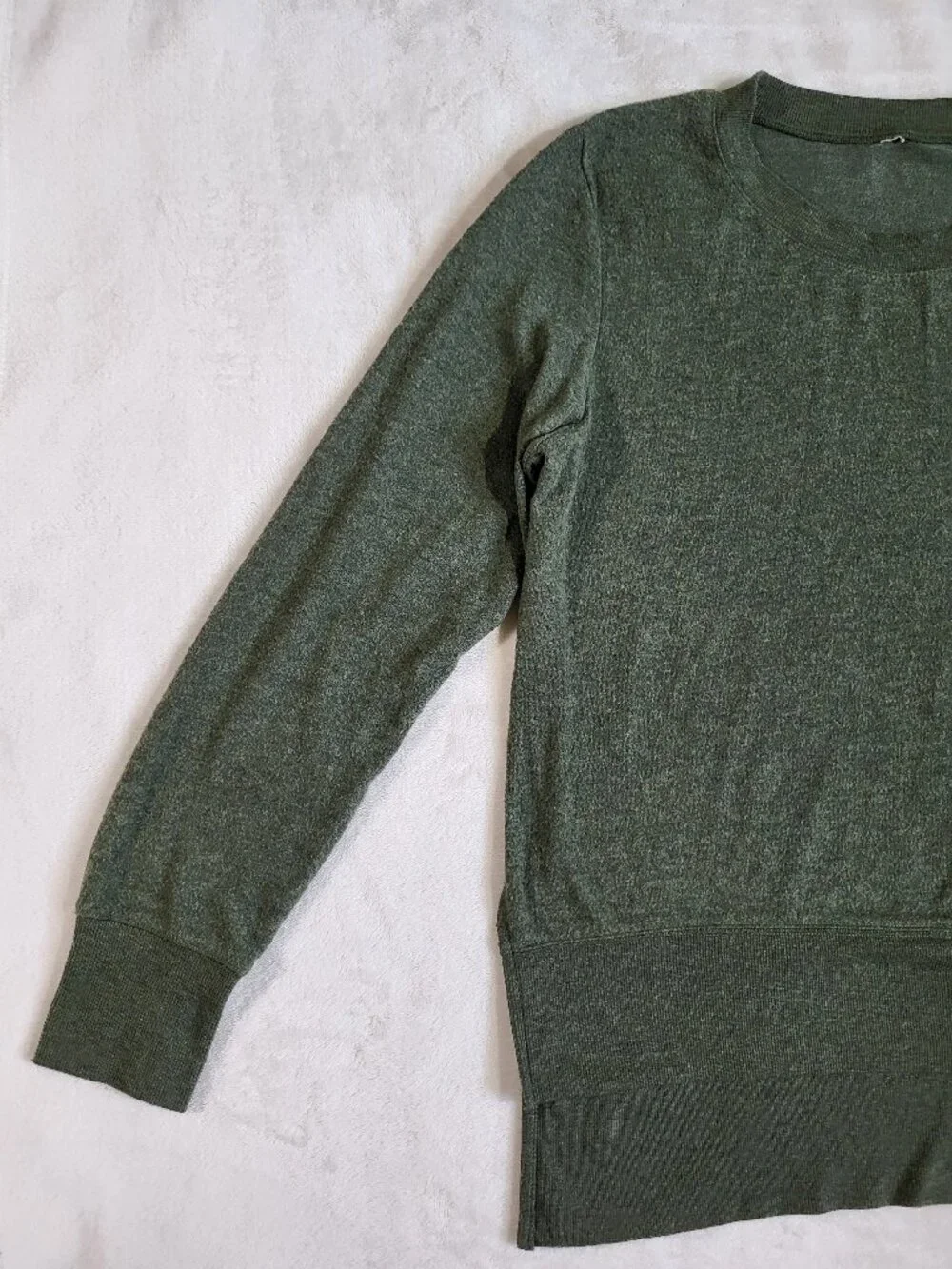 ALO Yoga Glimpse Medium in Forest Green